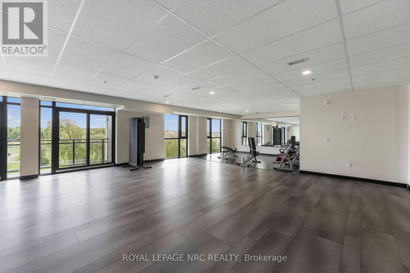 












LP-45 - 50 HERRICK AVENUE

,
St. Catharines (Oakdale),




Ontario
L2P0G3

