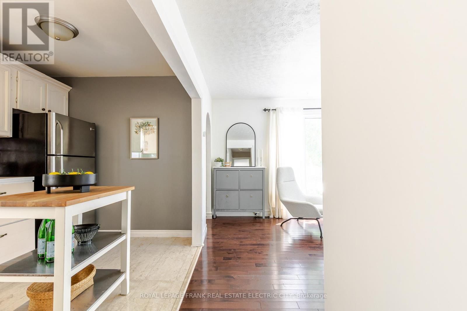 












130 HAZLITT STREET

,
Peterborough (Ashburnham Ward 4),




Ontario
K9H1L5

