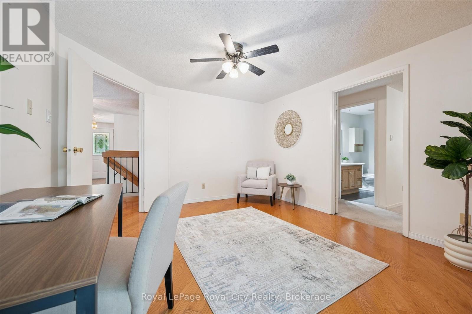












15 JODI PLACE

,
Guelph (Willow West/Sugarbush/West Acres),




Ontario
N1H7R1

