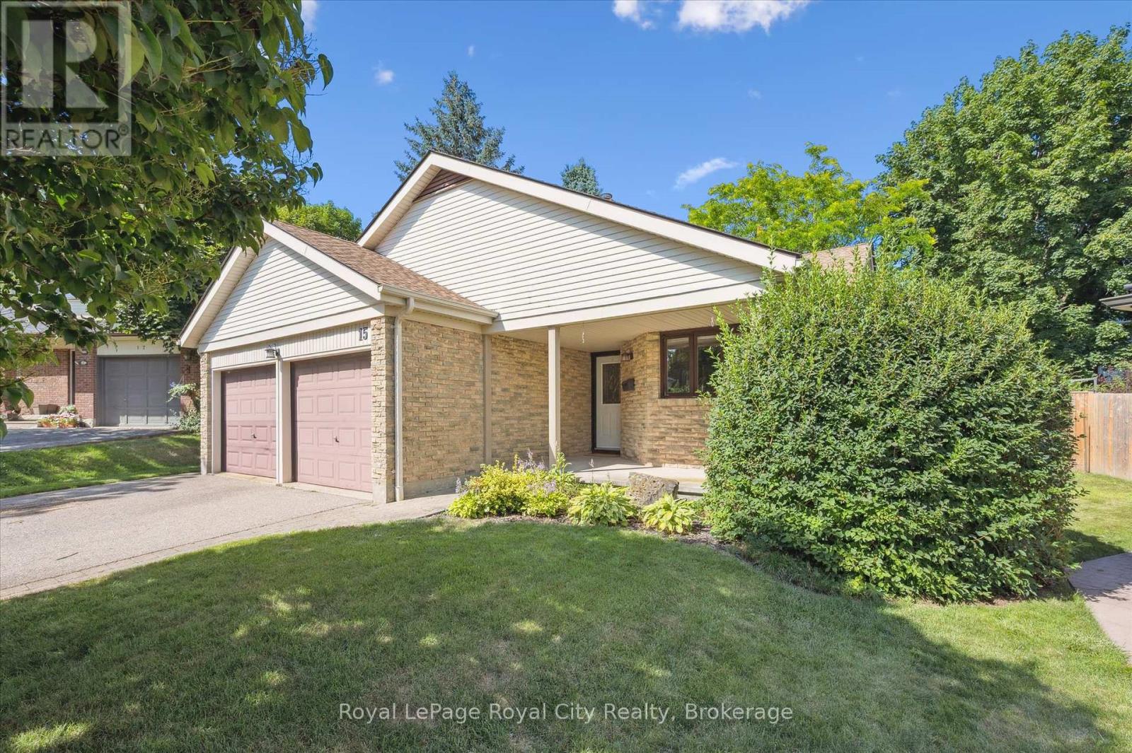 












15 JODI PLACE

,
Guelph (Willow West/Sugarbush/West Acres),




Ontario
N1H7R1

