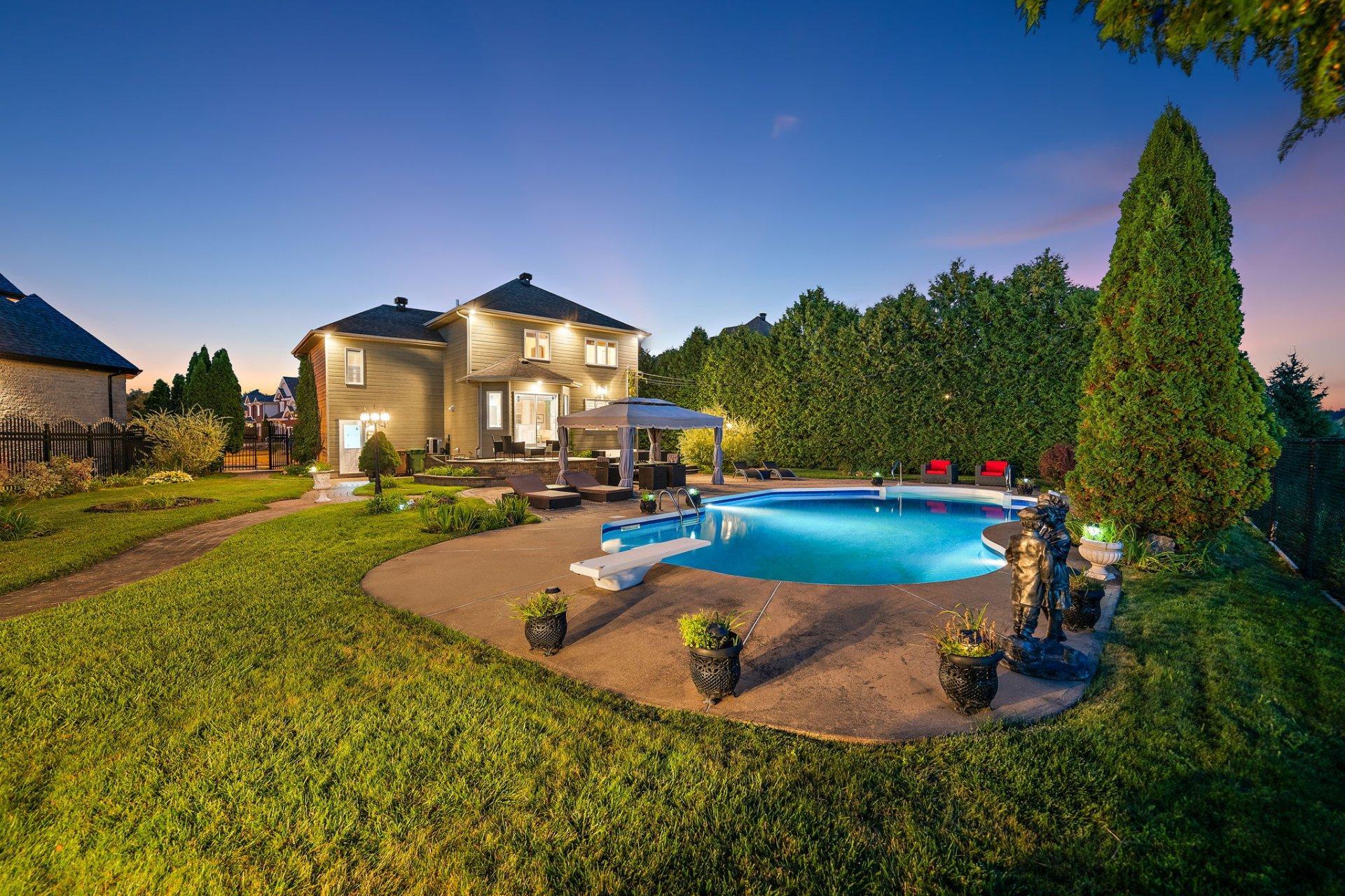 









126


Rue Tougas

,
Saint-Constant,




QC
J5A2R8

