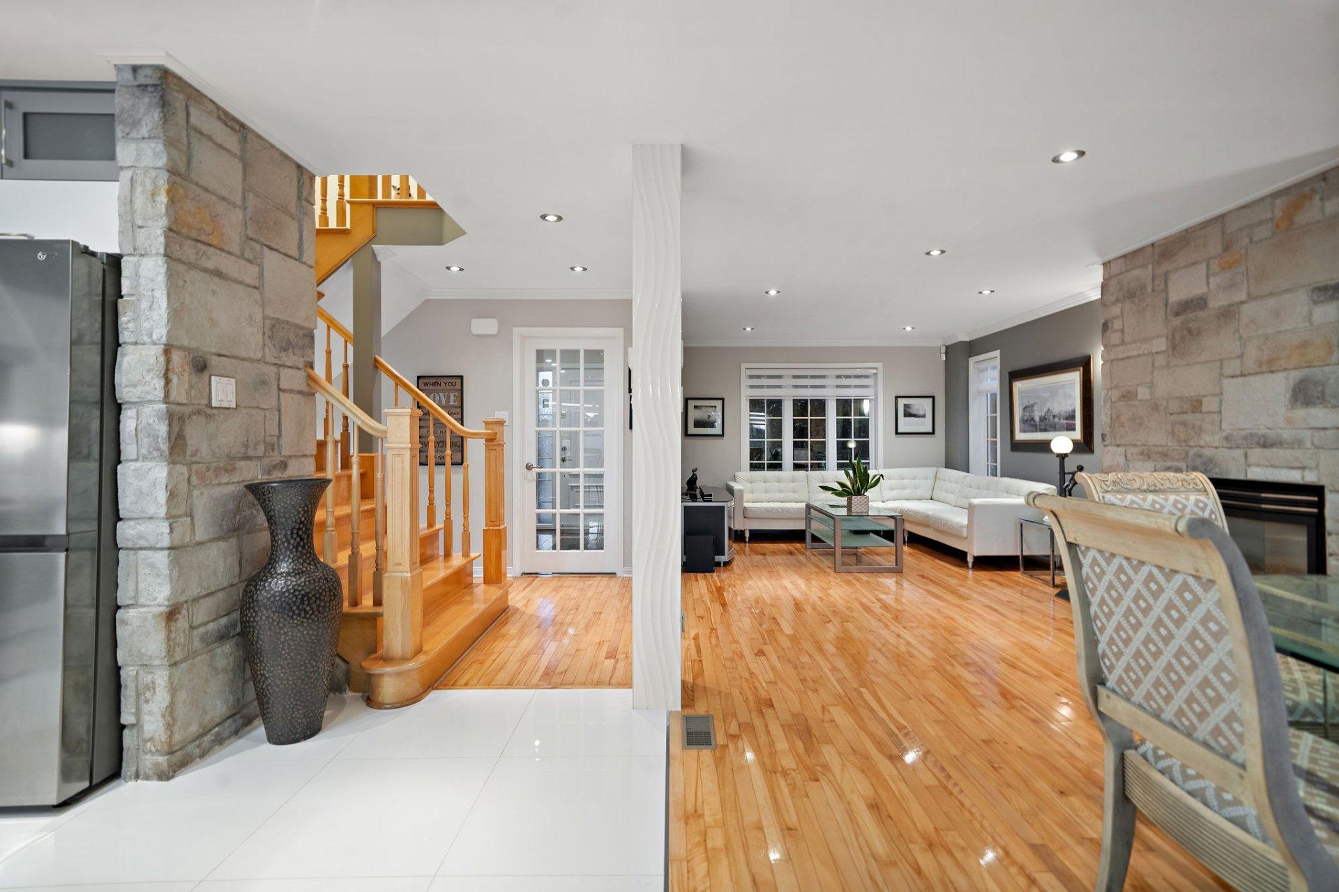 









126


Rue Tougas

,
Saint-Constant,




QC
J5A2R8

