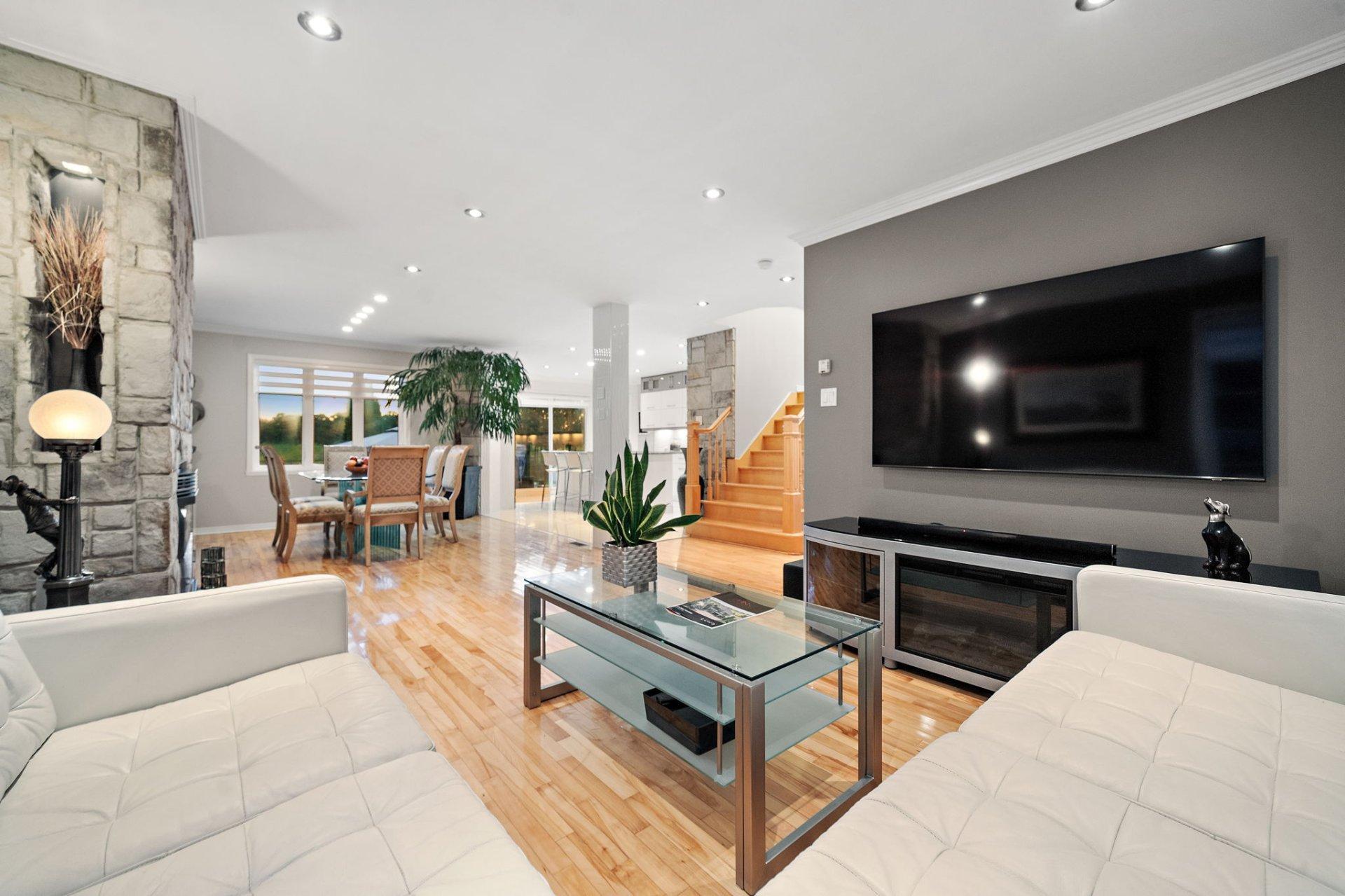 









126


Rue Tougas

,
Saint-Constant,




QC
J5A2R8

