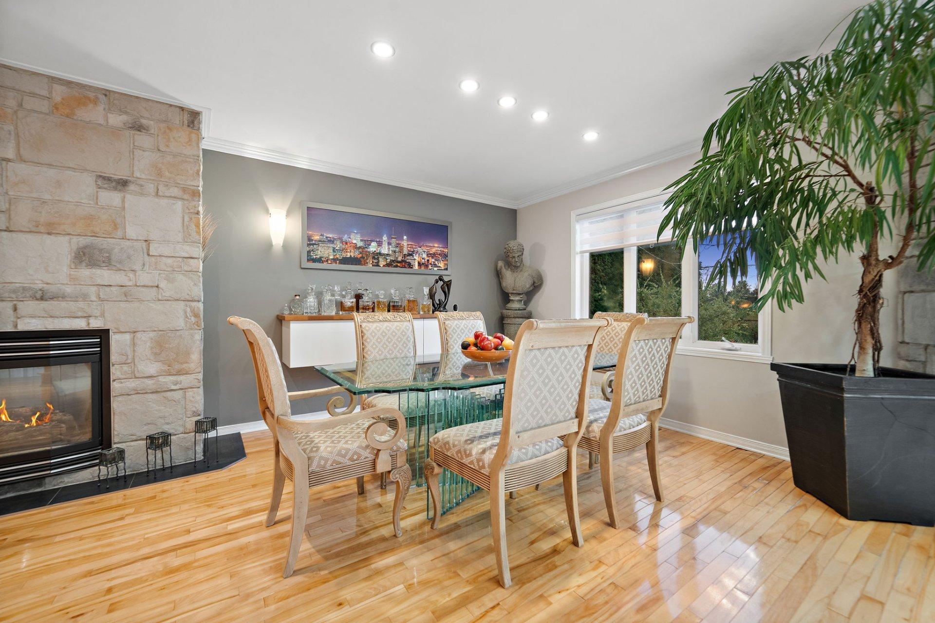 









126


Rue Tougas

,
Saint-Constant,




QC
J5A2R8

