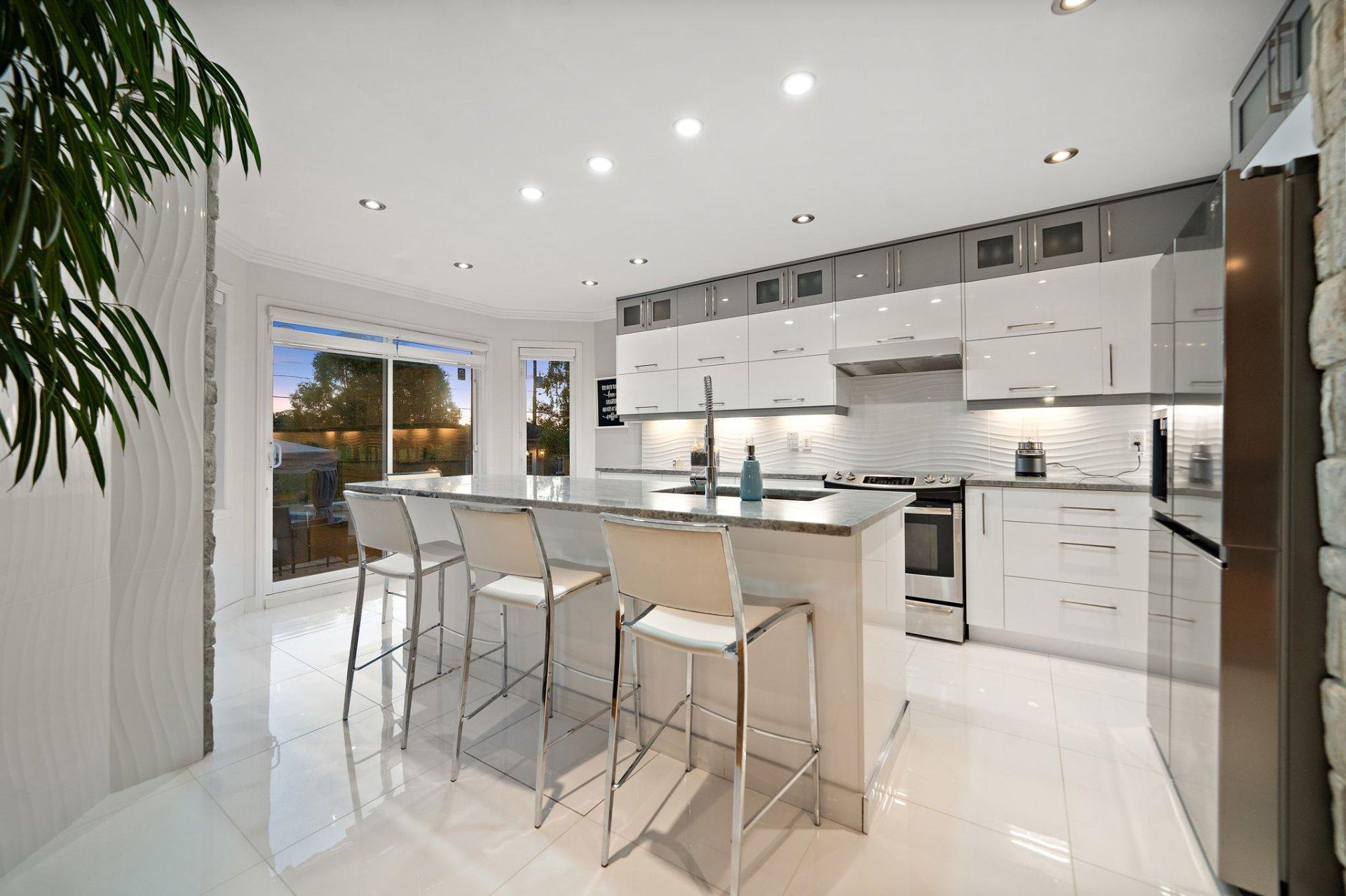 









126


Rue Tougas

,
Saint-Constant,




QC
J5A2R8

