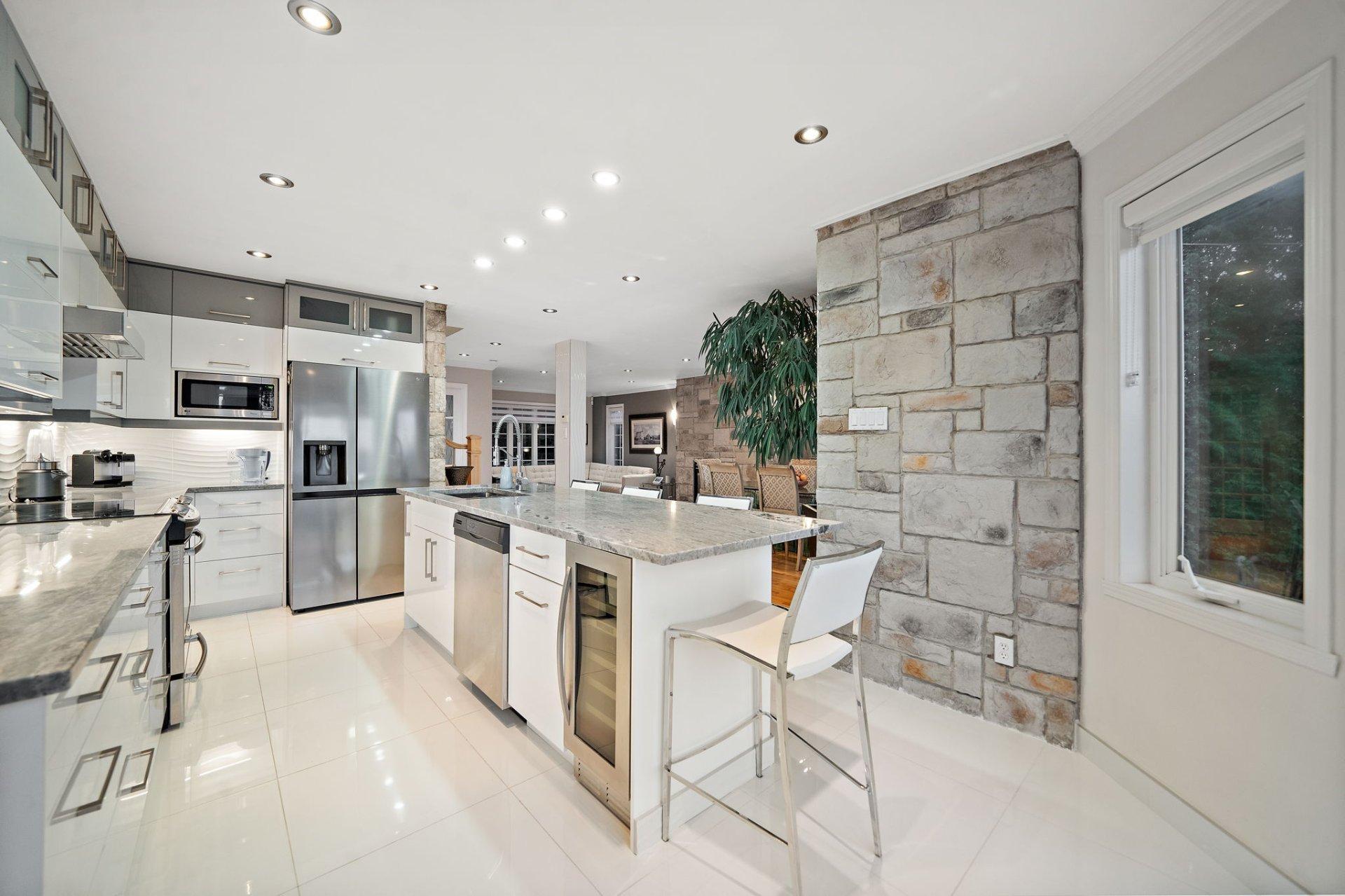 









126


Rue Tougas

,
Saint-Constant,




QC
J5A2R8

