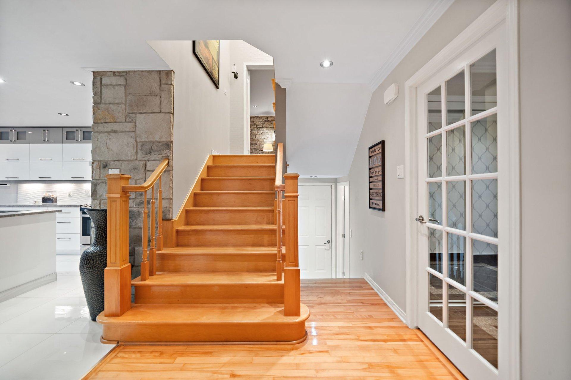 









126


Rue Tougas

,
Saint-Constant,




QC
J5A2R8


