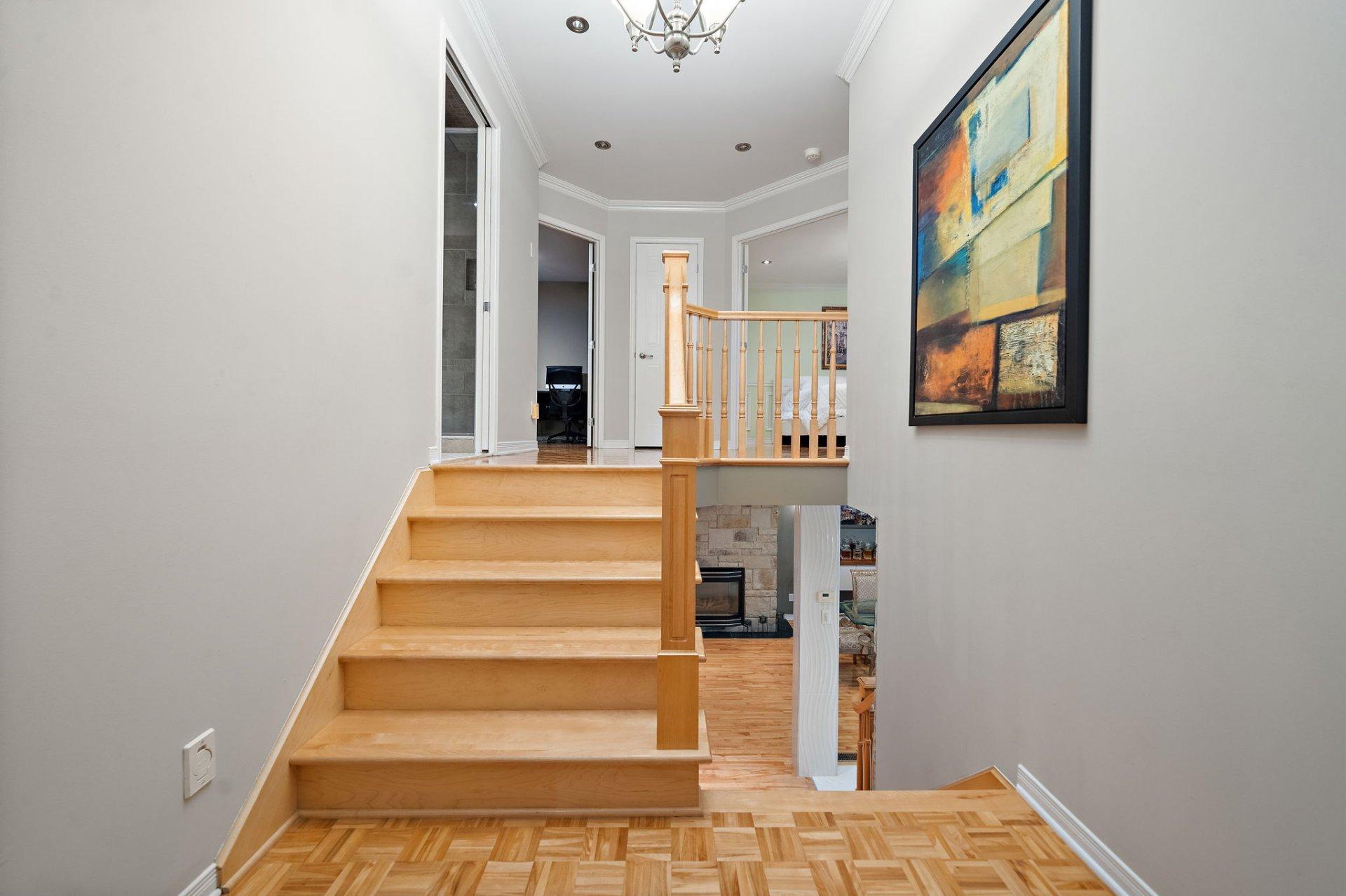 









126


Rue Tougas

,
Saint-Constant,




QC
J5A2R8

