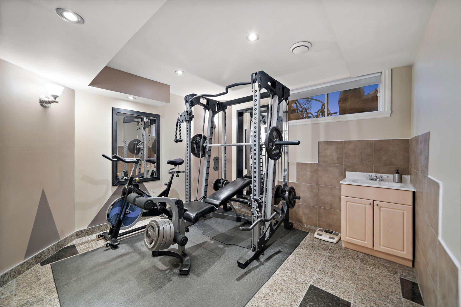 









126


Rue Tougas

,
Saint-Constant,




QC
J5A2R8

