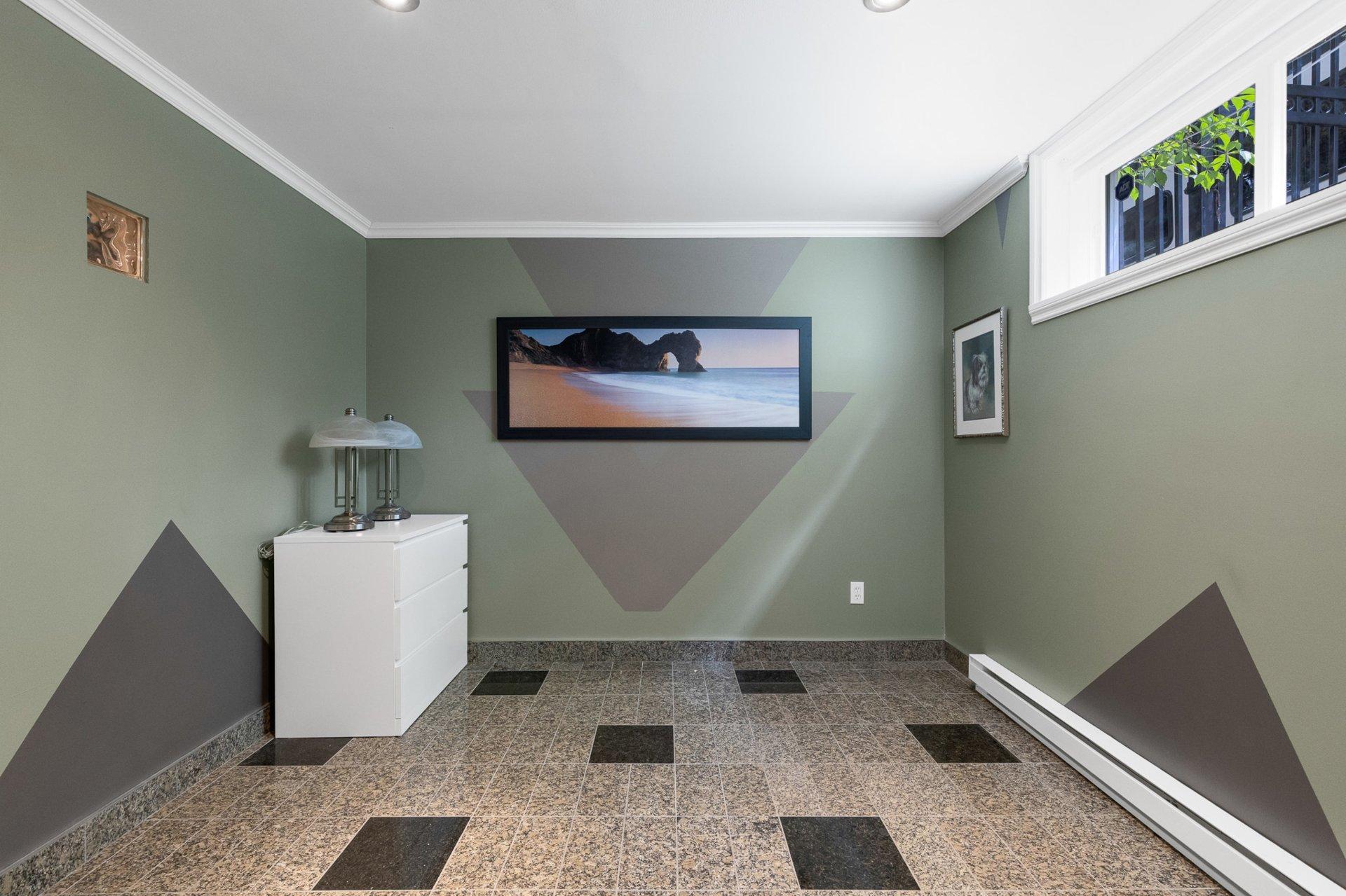 









126


Rue Tougas

,
Saint-Constant,




QC
J5A2R8

