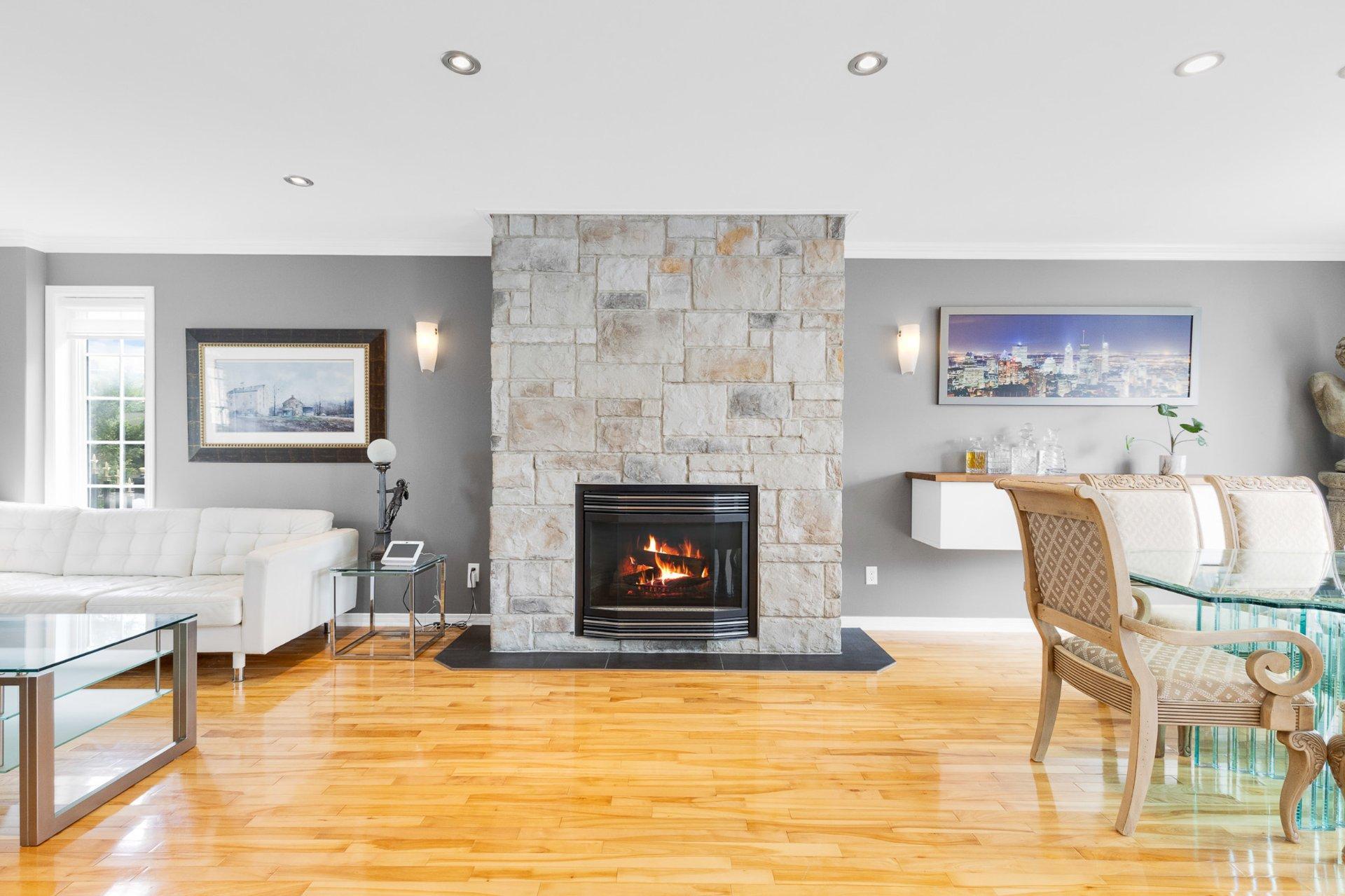 









126


Rue Tougas

,
Saint-Constant,




QC
J5A2R8

