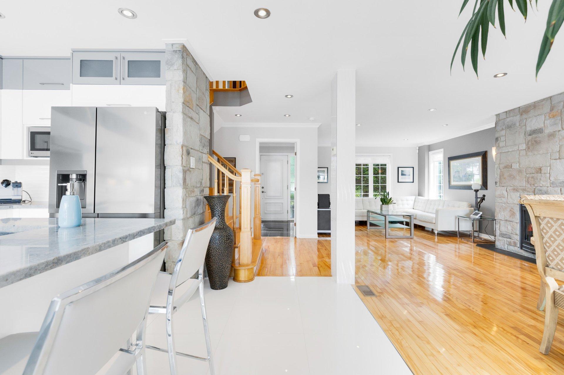 









126


Rue Tougas

,
Saint-Constant,




QC
J5A2R8

