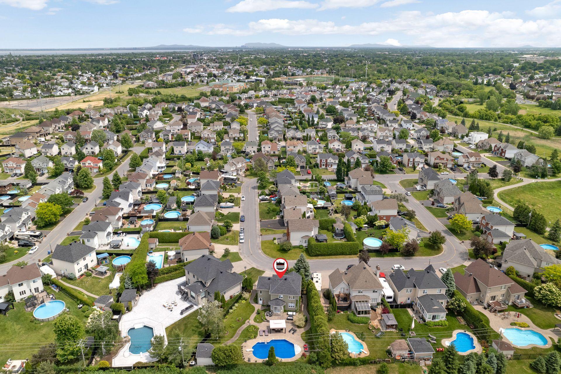 









126


Rue Tougas

,
Saint-Constant,




QC
J5A2R8

