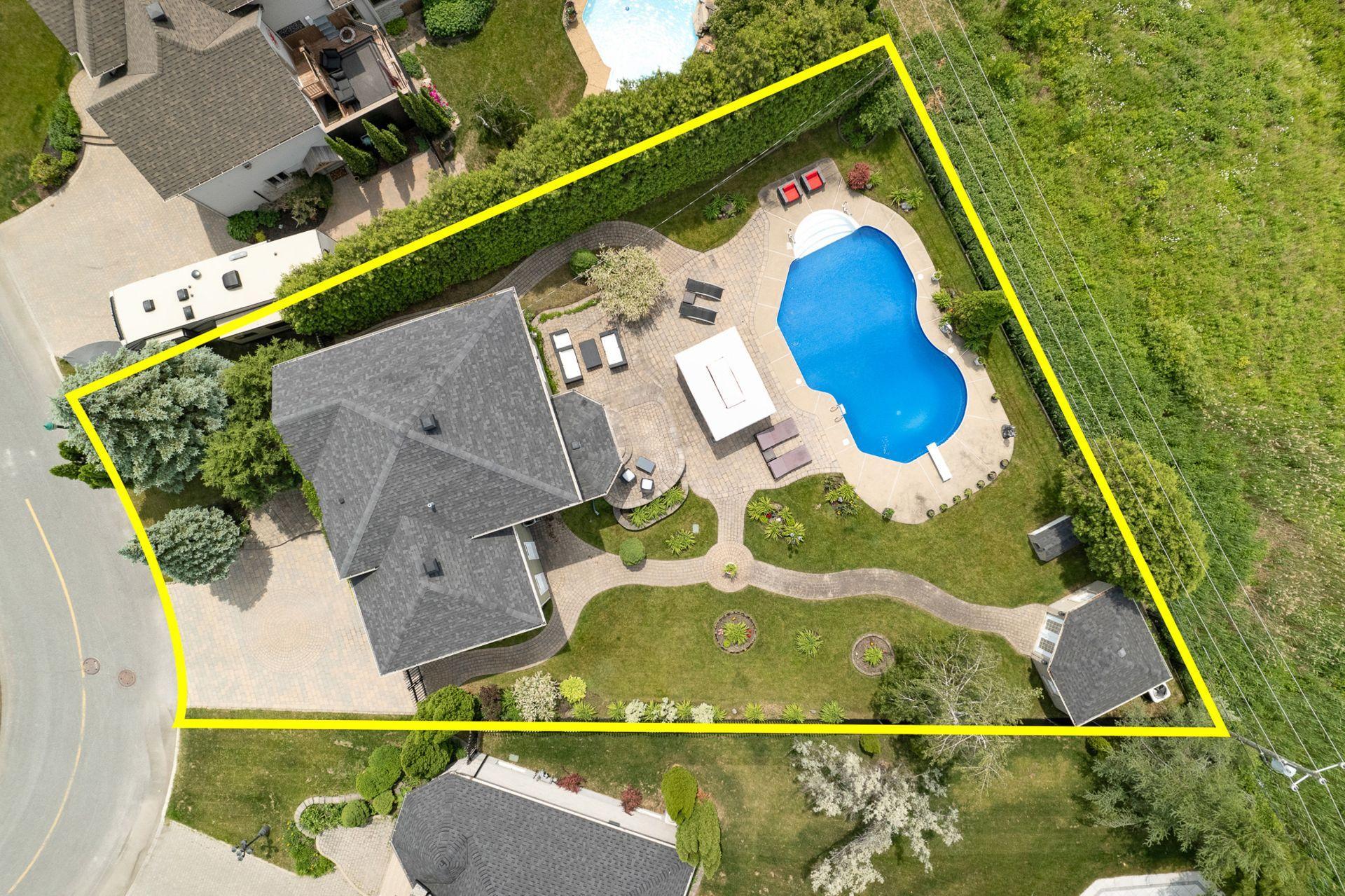 









126


Rue Tougas

,
Saint-Constant,




QC
J5A2R8

