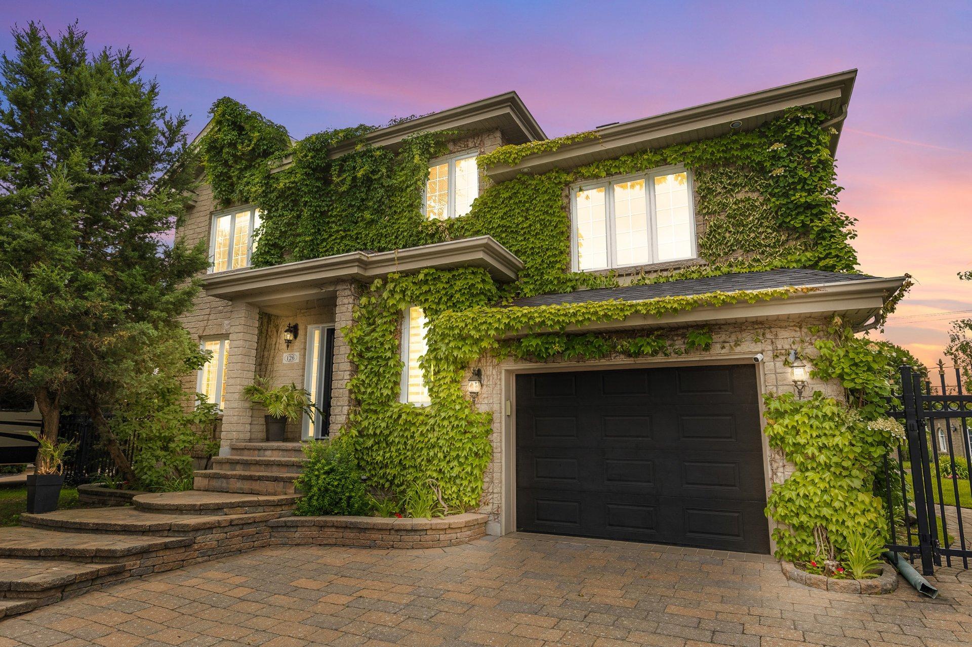 









126


Rue Tougas

,
Saint-Constant,




QC
J5A2R8

