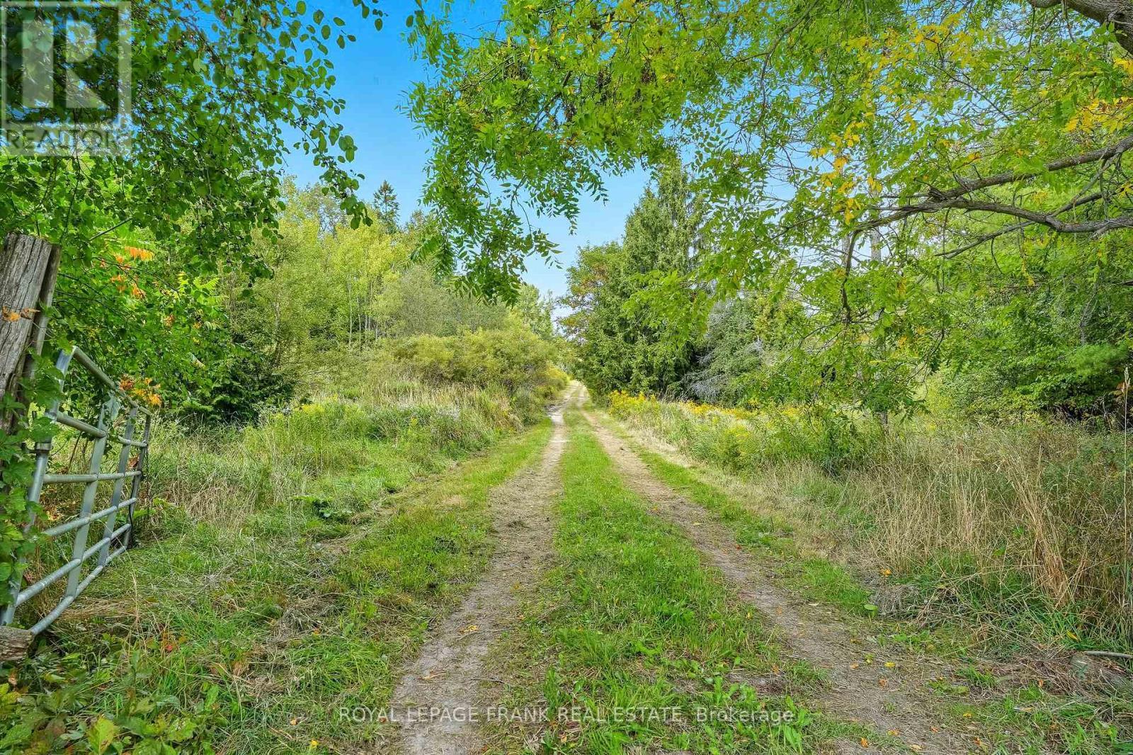 












830 SCUGOG LINE 8

,
Scugog,







Ontario
L9L1B9

