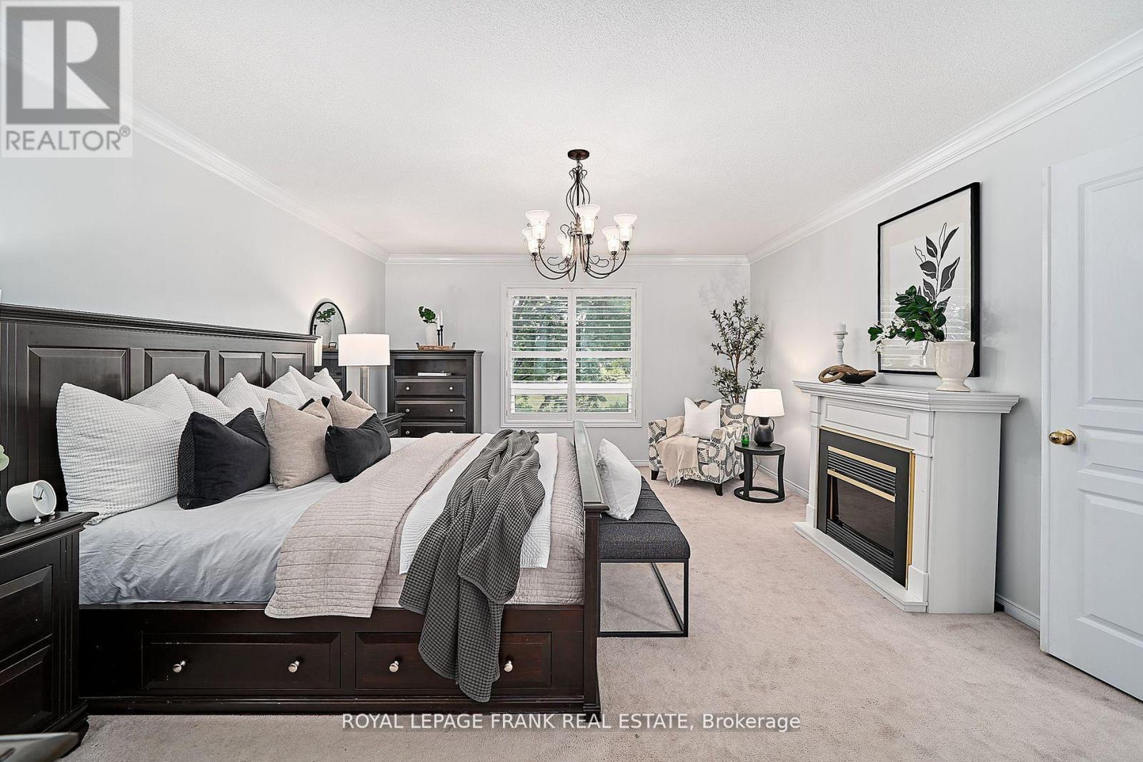 












54 GARTSHORE DRIVE

,
Whitby (Williamsburg),




Ontario
L1P1N6

