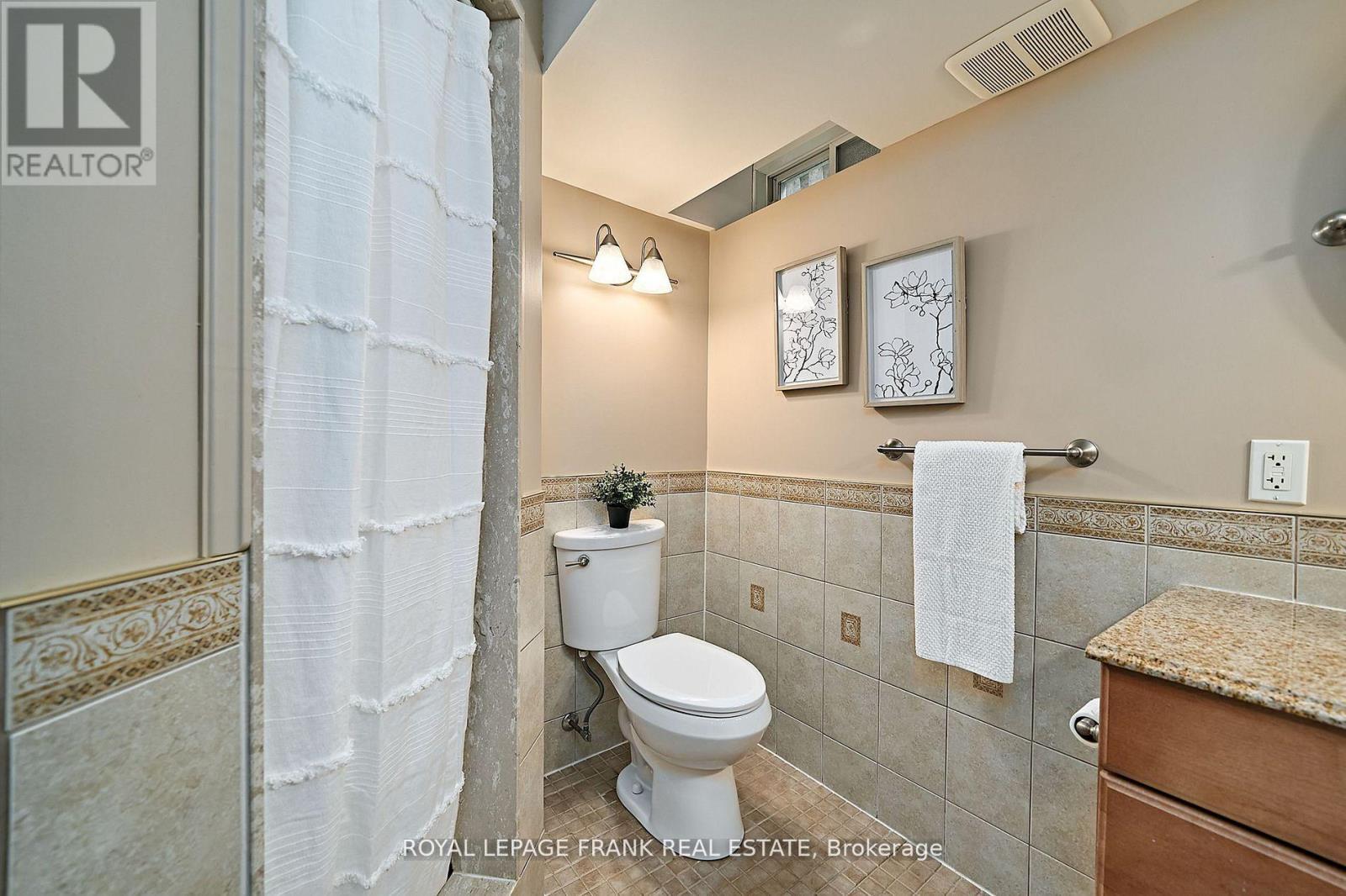 












54 GARTSHORE DRIVE

,
Whitby (Williamsburg),




Ontario
L1P1N6

