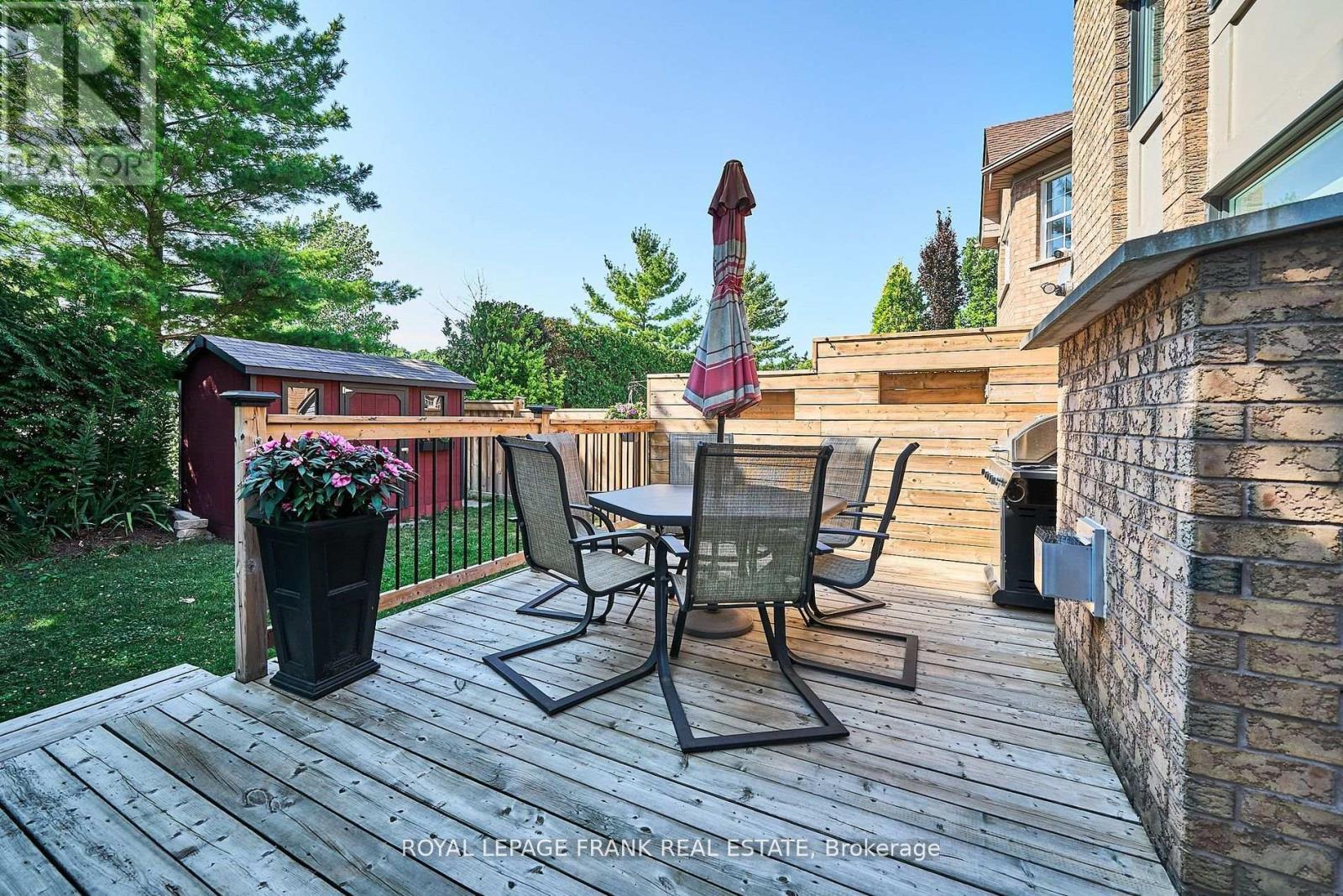 












54 GARTSHORE DRIVE

,
Whitby (Williamsburg),




Ontario
L1P1N6

