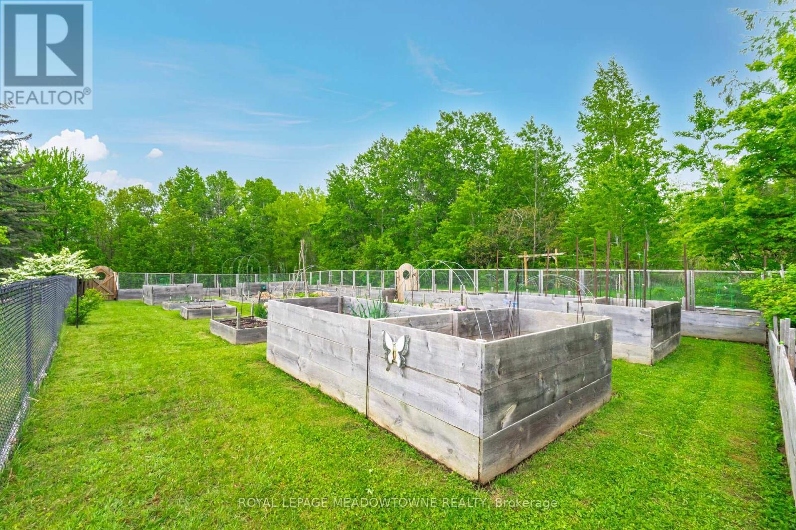 












11302 REGIONAL 25 ROAD

,
Halton Hills,




Ontario
L7J2M1

