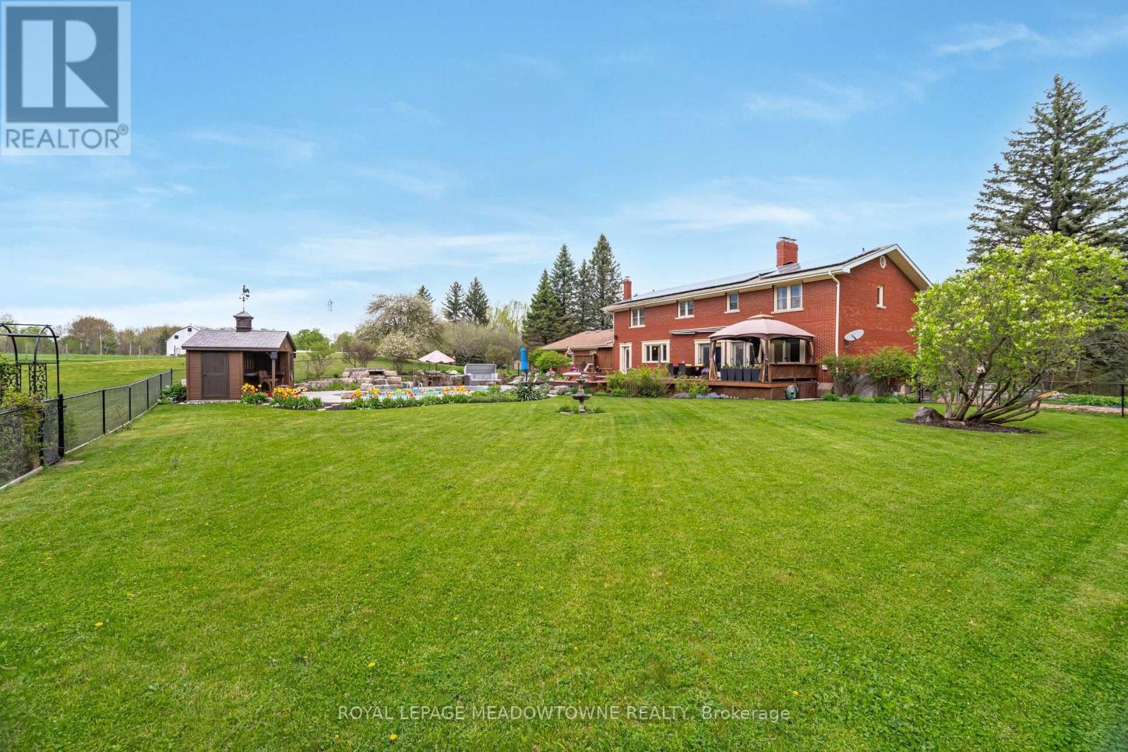 












11302 REGIONAL 25 ROAD

,
Halton Hills,




Ontario
L7J2M1

