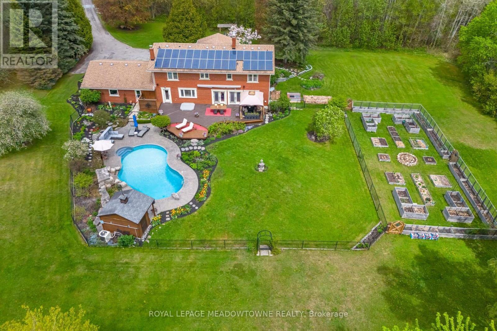 












11302 REGIONAL 25 ROAD

,
Halton Hills,




Ontario
L7J2M1

