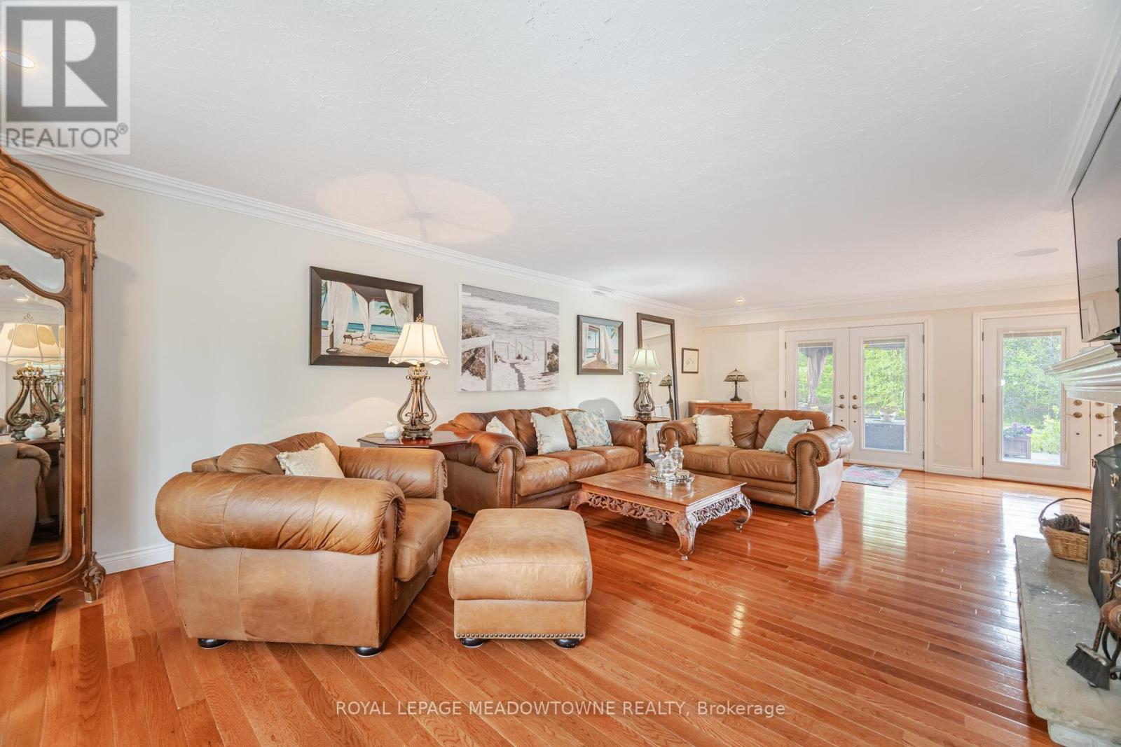 












11302 REGIONAL 25 ROAD

,
Halton Hills,




Ontario
L7J2M1

