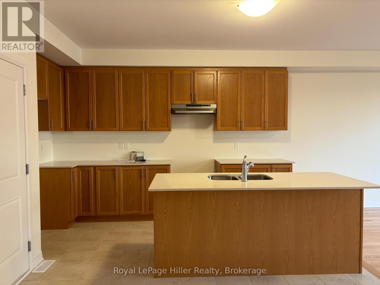 












12 POETT AVENUE

,
Stratford,




Ontario
N5A0M2

