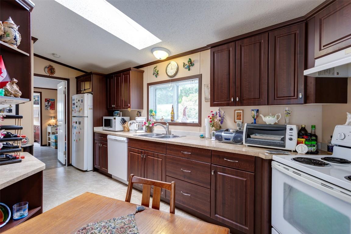 









2035


Boucherie

Road, 71,
West Kelowna,




BC
V4T 1Z8

