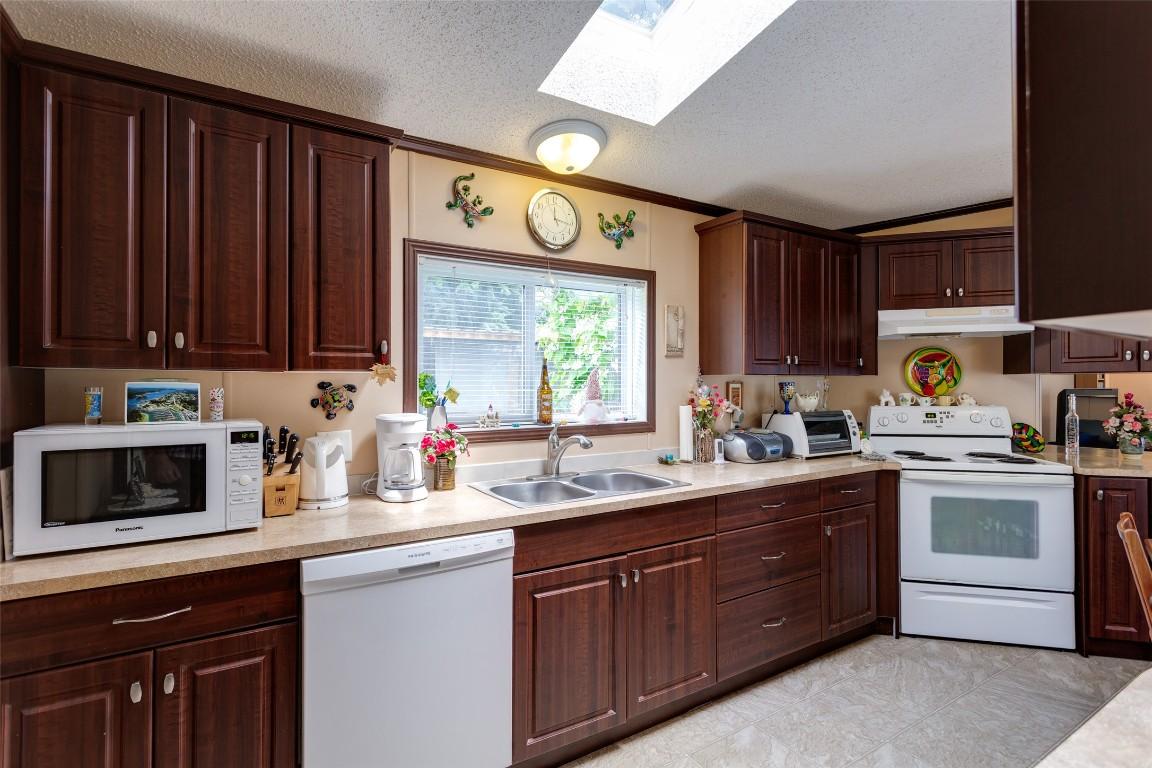 









2035


Boucherie

Road, 71,
West Kelowna,




BC
V4T 1Z8

