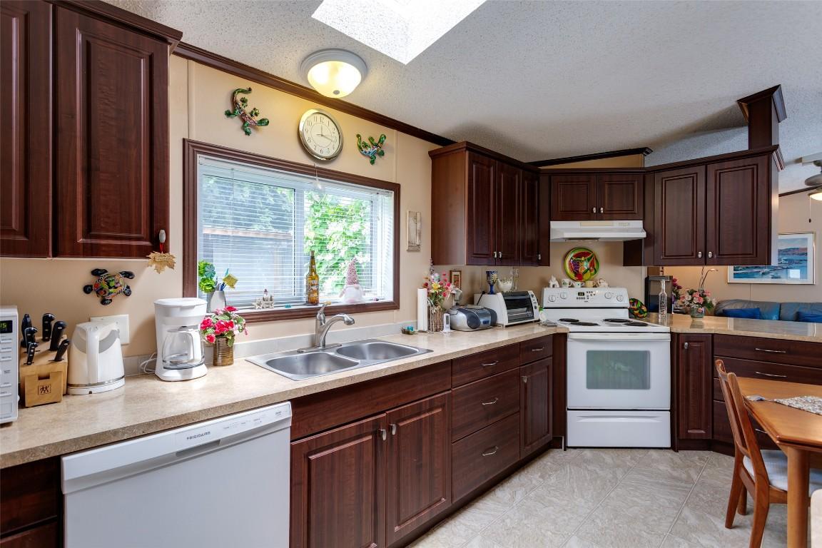 









2035


Boucherie

Road, 71,
West Kelowna,




BC
V4T 1Z8

