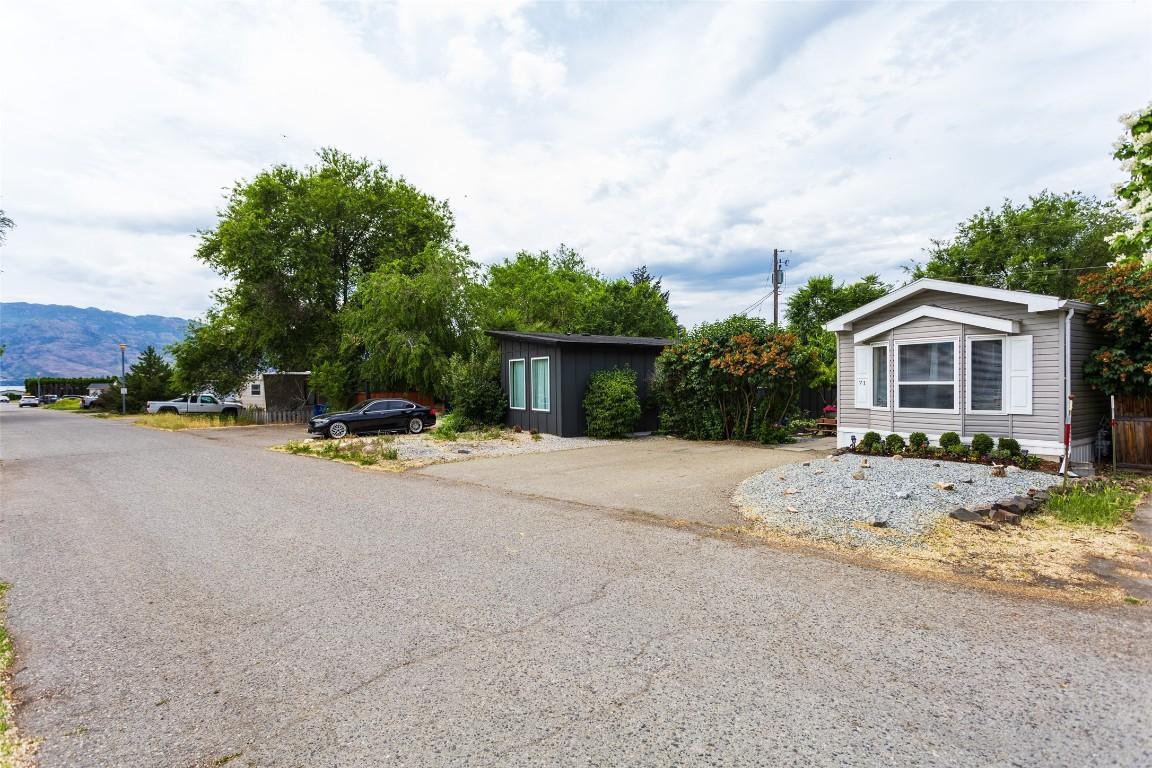 









2035


Boucherie

Road, 71,
West Kelowna,




BC
V4T 1Z8

