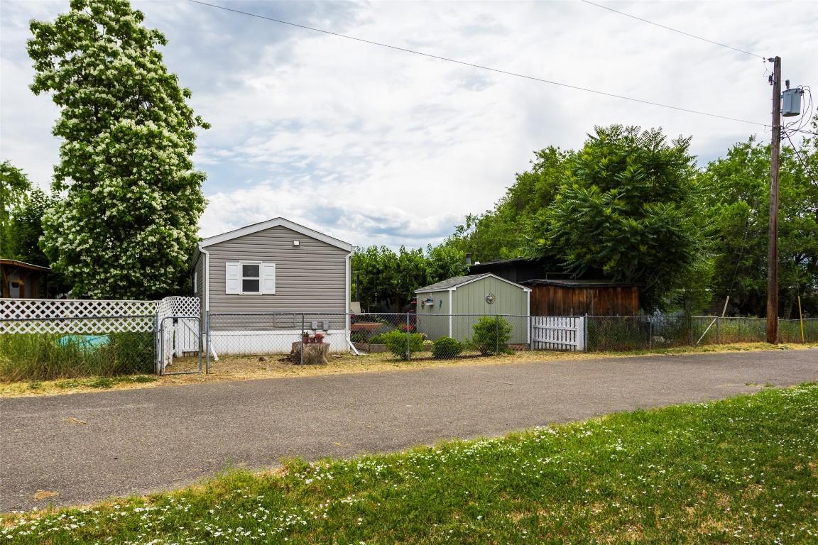 









2035


Boucherie

Road, 71,
West Kelowna,




BC
V4T 1Z8

