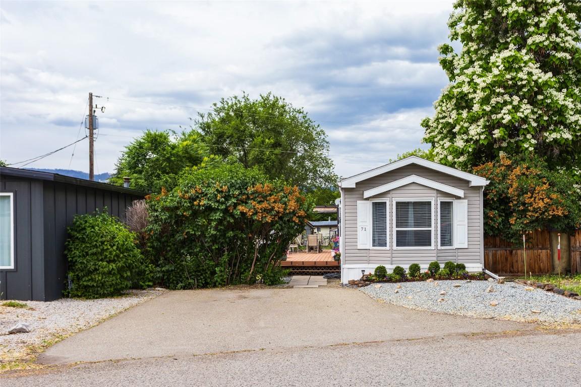 









2035


Boucherie

Road, 71,
West Kelowna,




BC
V4T 1Z8

