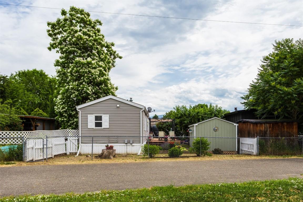 









2035


Boucherie

Road, 71,
West Kelowna,




BC
V4T 1Z8

