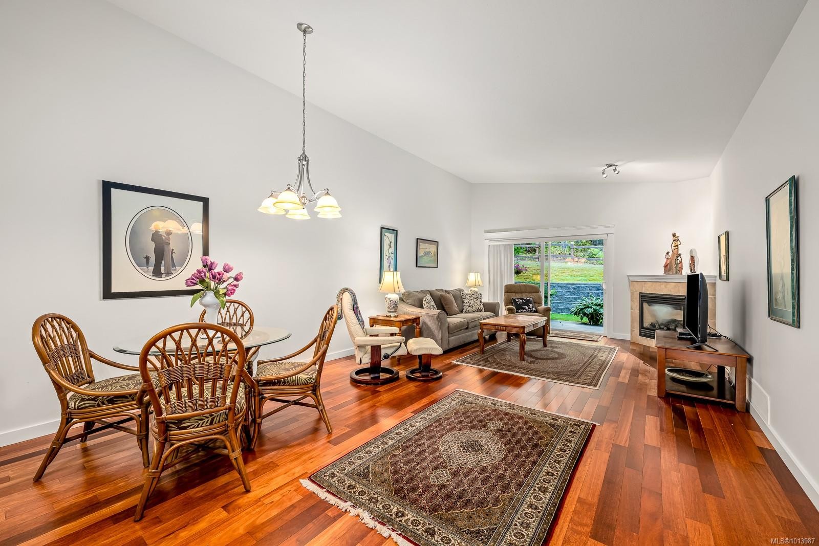 









2001


Blue Jay

Pl, 23,
Courtenay,




BC
V9N 4A8

