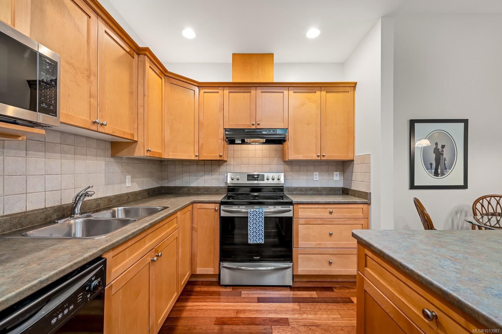 









2001


Blue Jay

Pl, 23,
Courtenay,




BC
V9N 4A8

