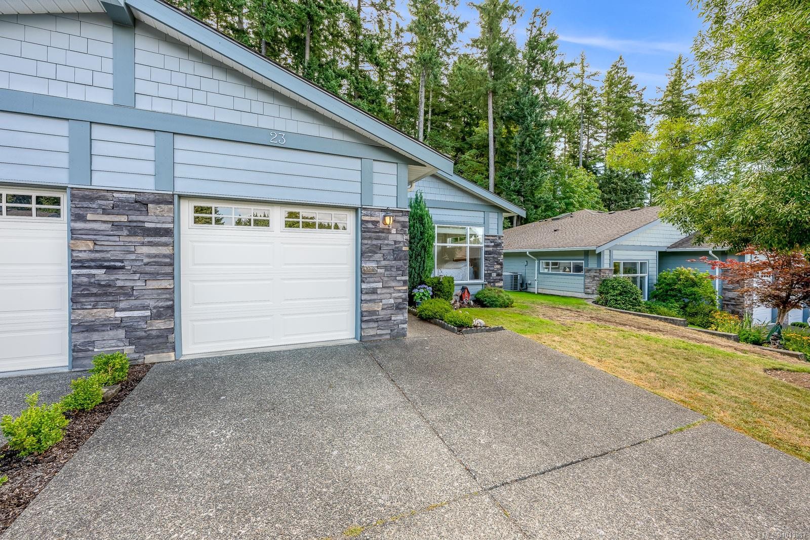 









2001


Blue Jay

Pl, 23,
Courtenay,




BC
V9N 4A8

