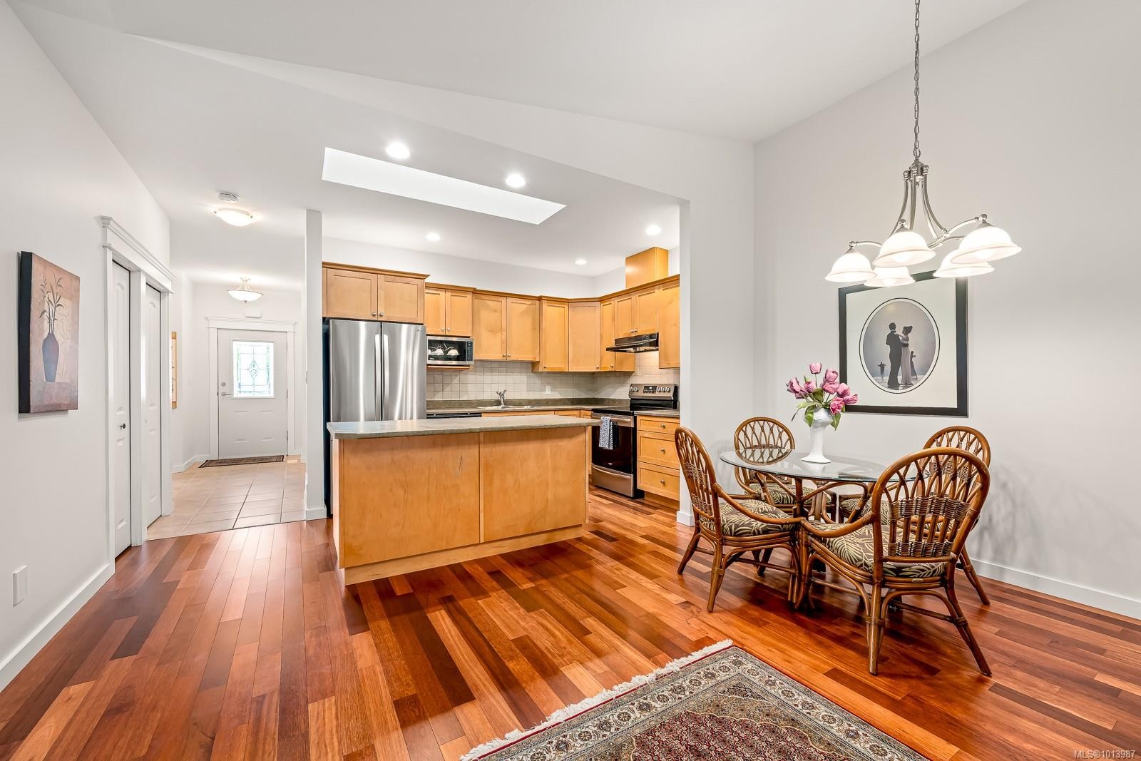 









2001


Blue Jay

Pl, 23,
Courtenay,




BC
V9N 4A8

