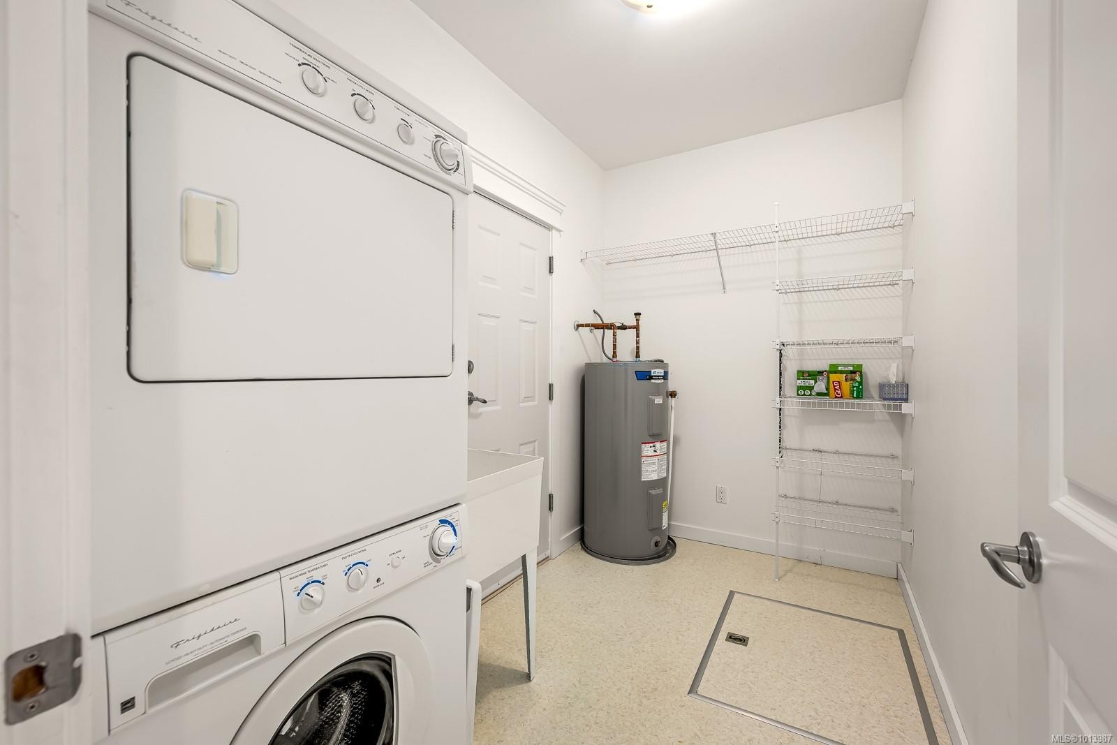 









2001


Blue Jay

Pl, 23,
Courtenay,




BC
V9N 4A8

