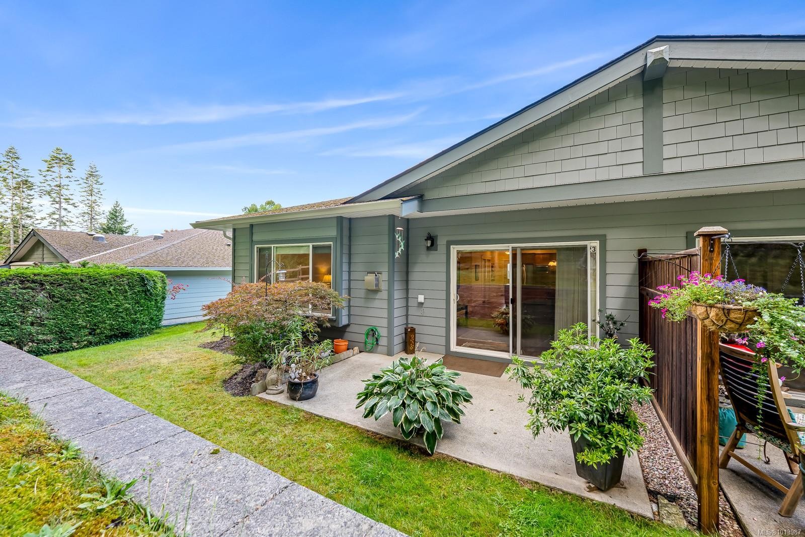 









2001


Blue Jay

Pl, 23,
Courtenay,




BC
V9N 4A8

