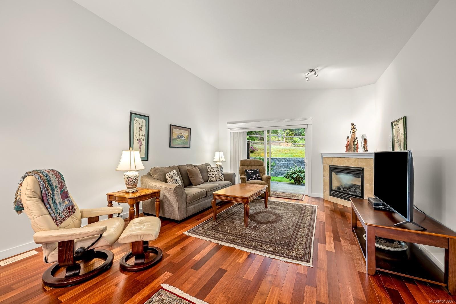 









2001


Blue Jay

Pl, 23,
Courtenay,




BC
V9N 4A8

