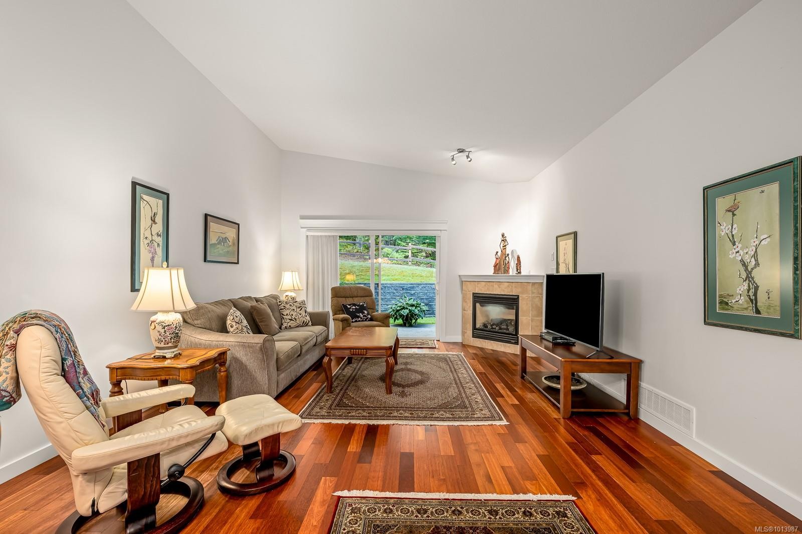 









2001


Blue Jay

Pl, 23,
Courtenay,




BC
V9N 4A8

