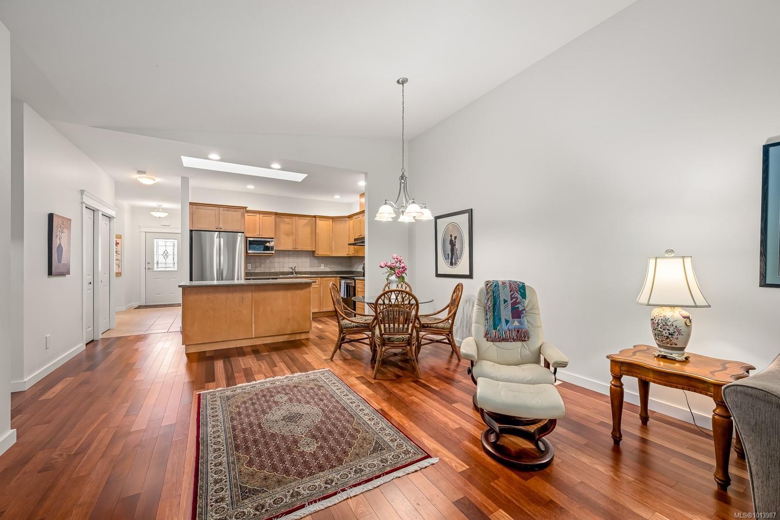 









2001


Blue Jay

Pl, 23,
Courtenay,




BC
V9N 4A8

