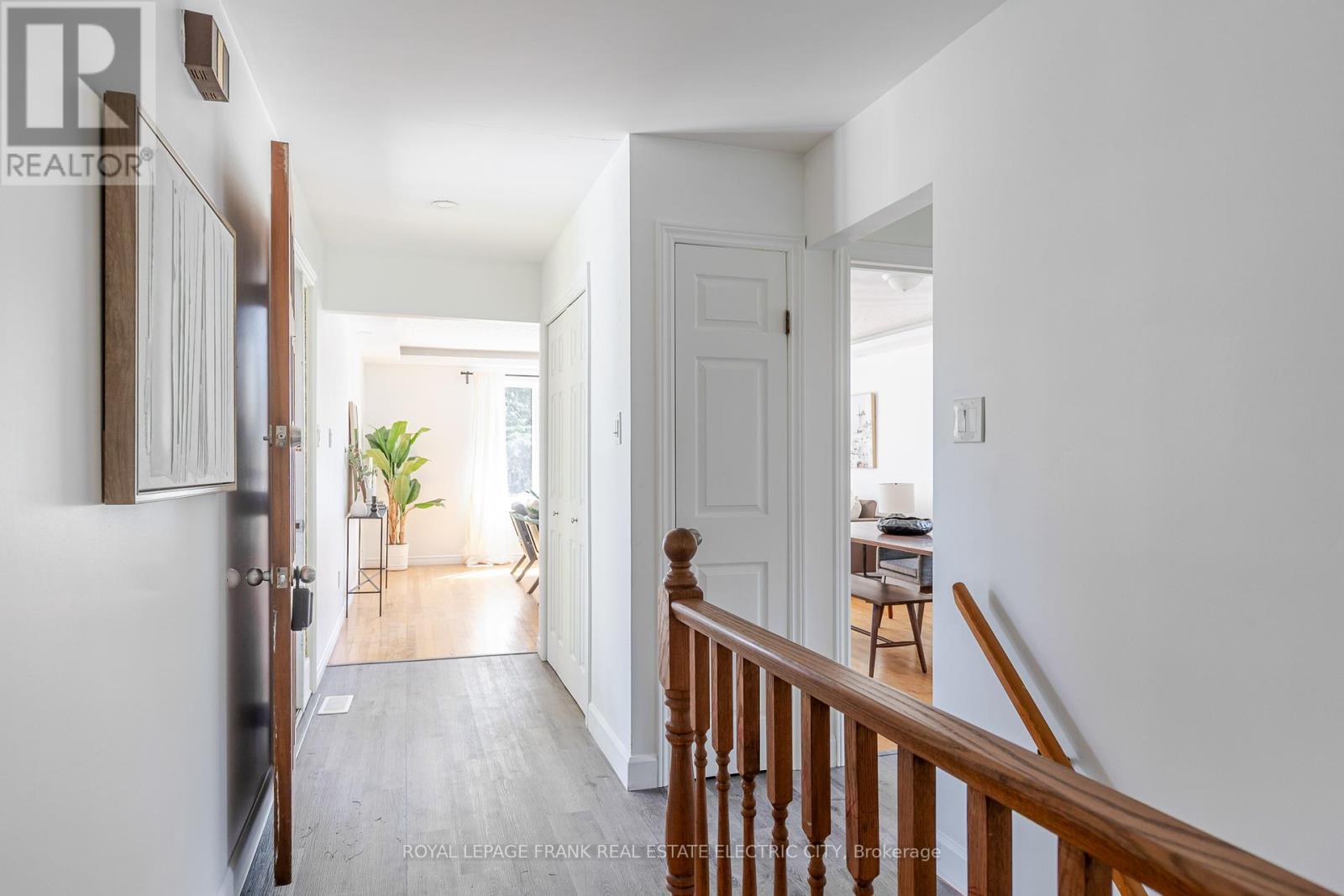












972 SOUTHLAWN DRIVE

,
Peterborough (Ashburnham Ward 4),




Ontario
K9J1G2

