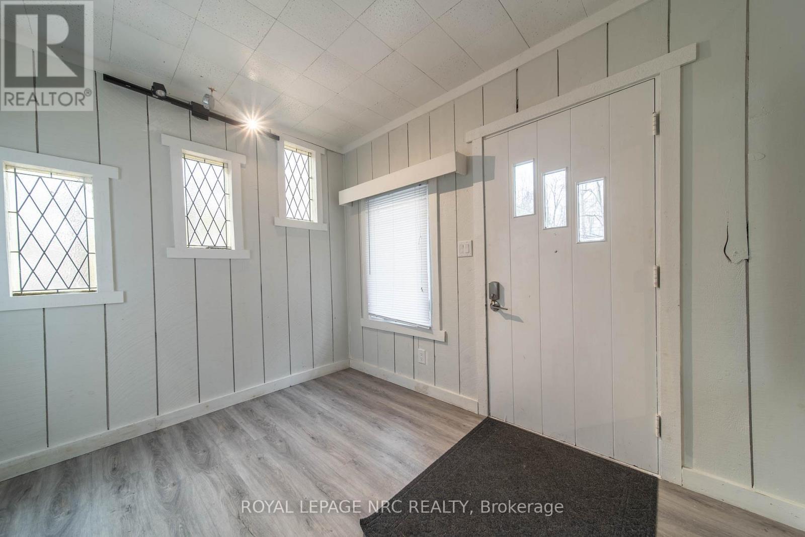 












163 MAPLE LEAF AVENUE N

,
Fort Erie (Ridgeway),




Ontario
L0S1N0

