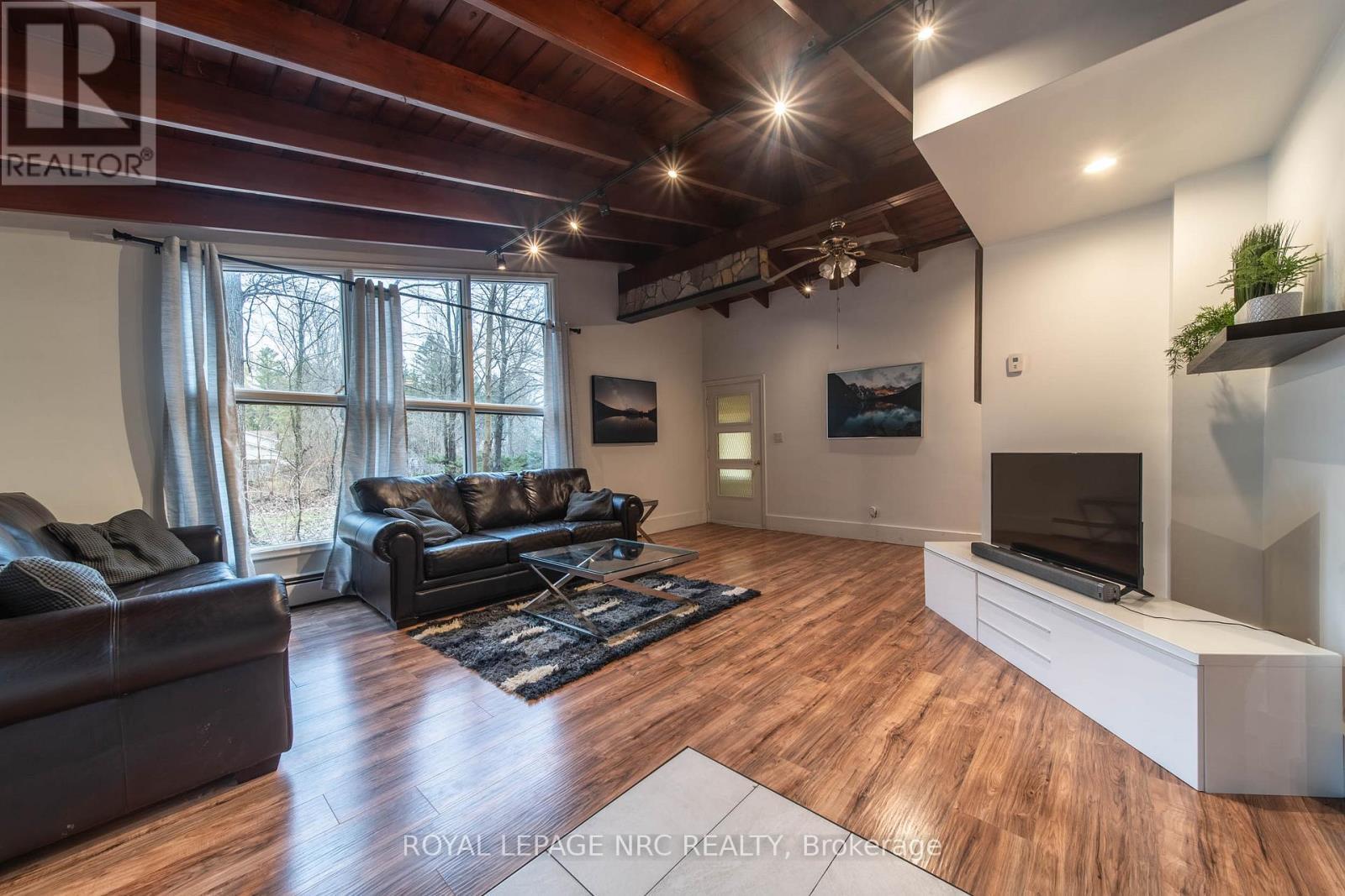 












163 MAPLE LEAF AVENUE N

,
Fort Erie (Ridgeway),




Ontario
L0S1N0

