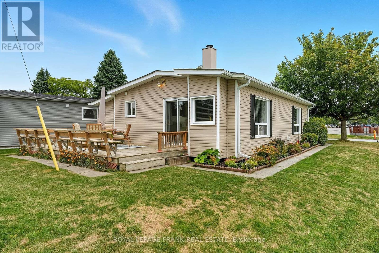 












3 WHEELHOUSE DRIVE

,
Clarington (Newcastle),




Ontario
L1B1B9

