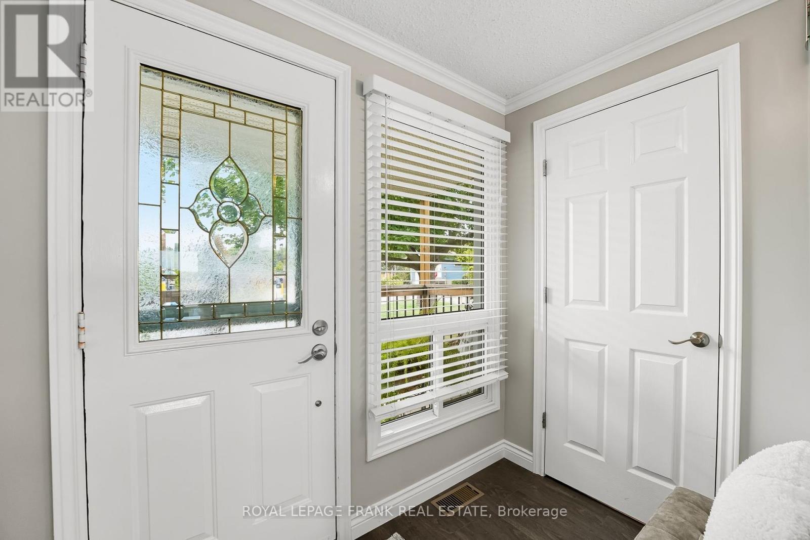 












3 WHEELHOUSE DRIVE

,
Clarington (Newcastle),




Ontario
L1B1B9

