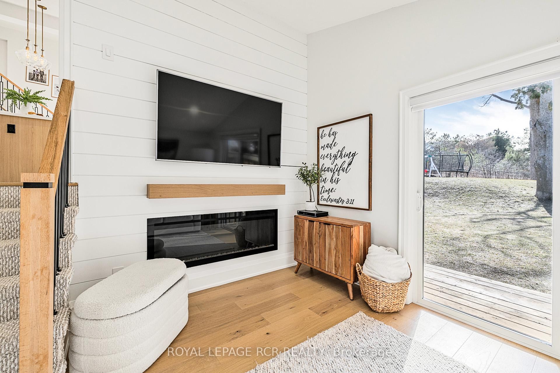 









5490


Hwy 47

N/A,
Uxbridge,




ON
L9P 1R1

